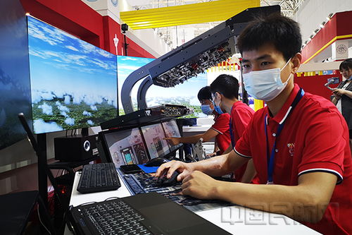 中航大4件教学成果亮相第五届世界智能大会教育科技展